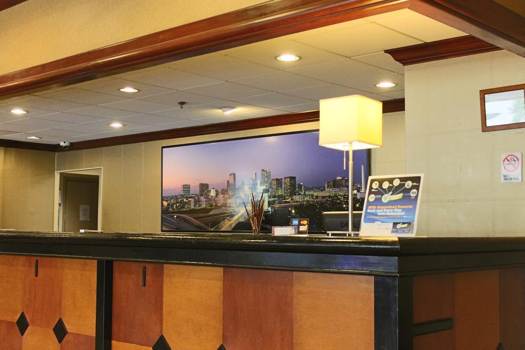 Ramada Plaza By Wyndham Atlanta Downtown Capitol Park Hotel Kültér fotó