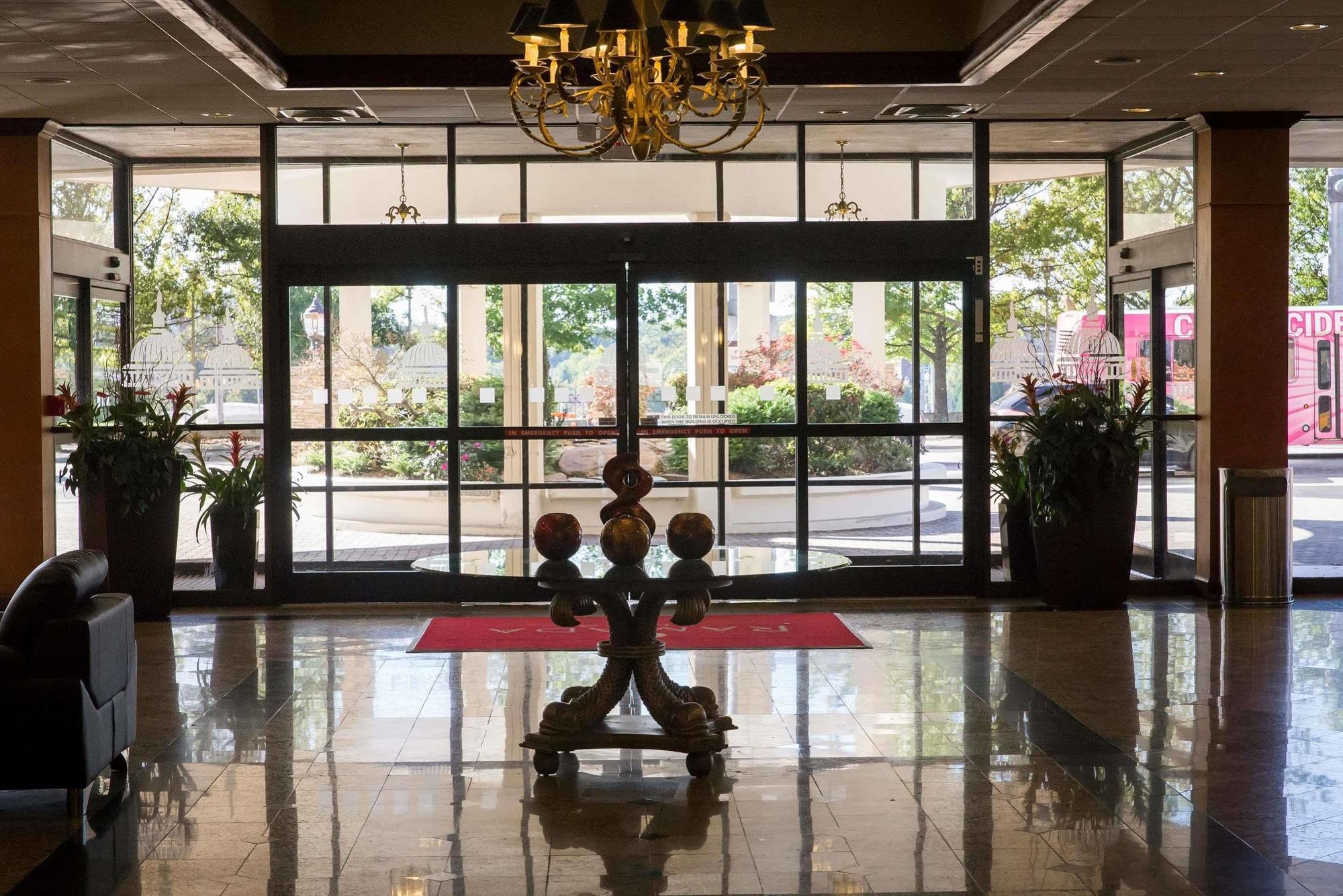 Ramada Plaza By Wyndham Atlanta Downtown Capitol Park Hotel Kültér fotó