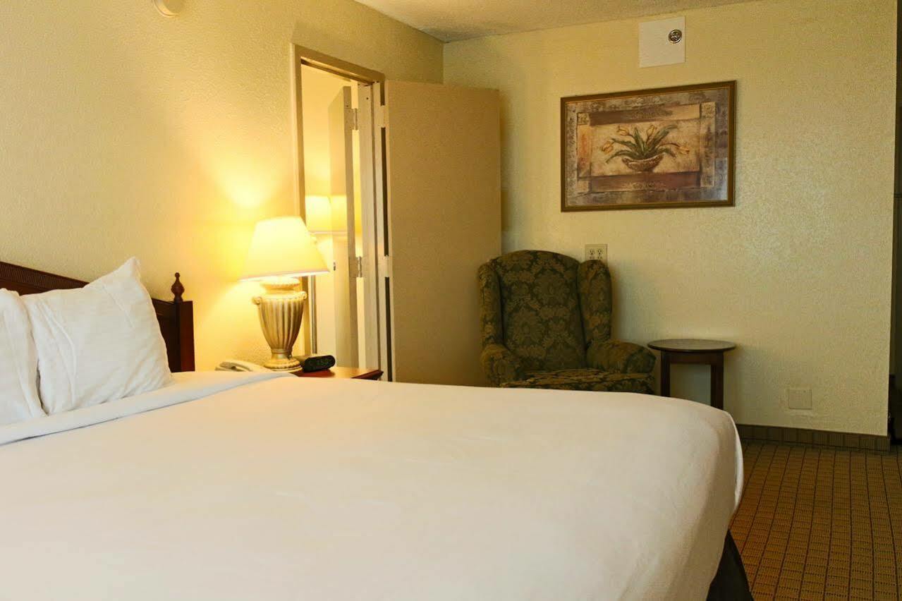 Ramada Plaza By Wyndham Atlanta Downtown Capitol Park Hotel Kültér fotó